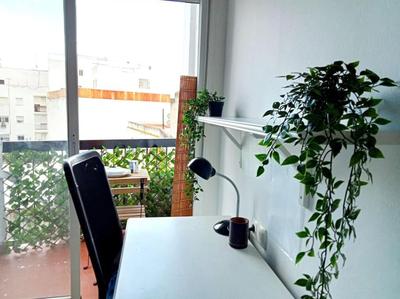 2BDR y 1 SALON Bonito y práctico apartamento en la Muralla