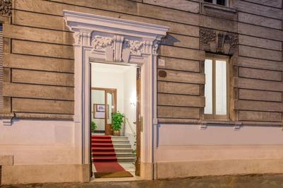 Belli36rooms near Spanish step and Vatican City