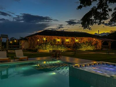 Casa campestre exclusiva con piscina y jacuzzi