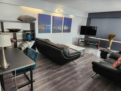 Modern Comfort- Furnished 3-Bedroom Oasis in Vibrant Vancouver