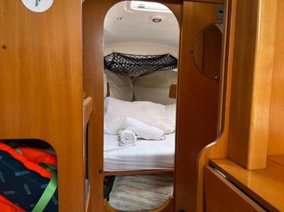 Surfbird Cozy Sailboat Escape