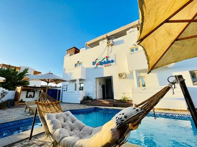 Dolphina hotel & Restaurant