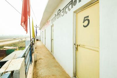 SPOT ON by OYO Krishna Market And Lodge