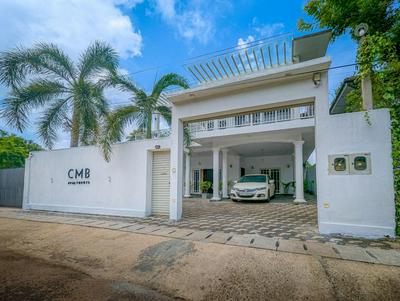 AIRPORT HoTEL BY CMB APARTMENTS