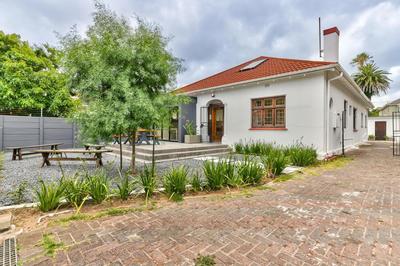 6 bedroom House in Mowbray