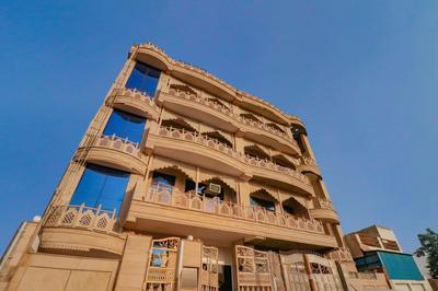 Hotel O Primrose Hotel's Near Noida Sector 76 Metro Station