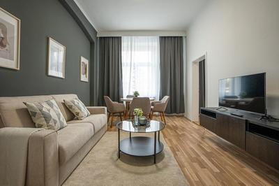 Cozy 1-BR apartment with a king bed in a calm area
