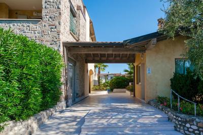 Sisy by the Lake - con piscina e WiFi