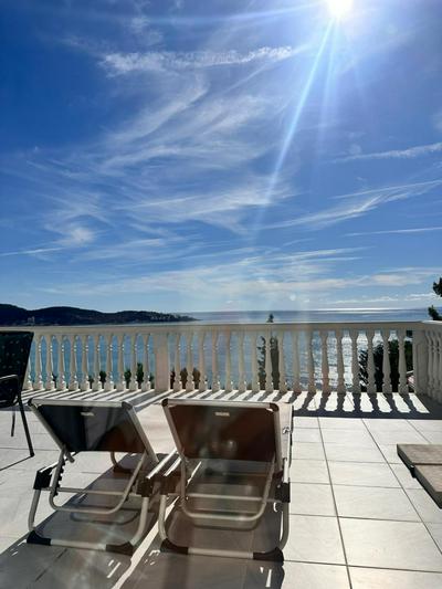 Villa Luna Blue