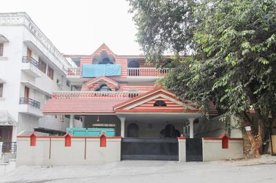 Collection O White House Silverkey Near Film nagar