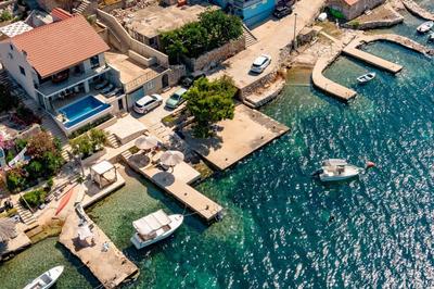 Beachfront Holiday Villa Marija - Karbuni