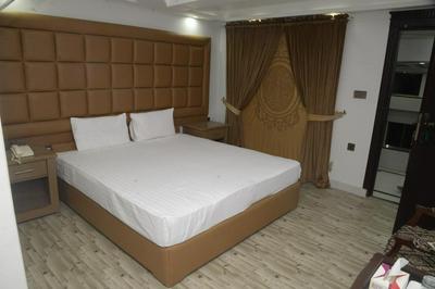 Khan Continental Hotel & Restaurants