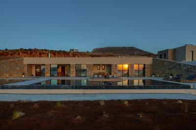 ARion Aesthesis Villa free heated pool in April