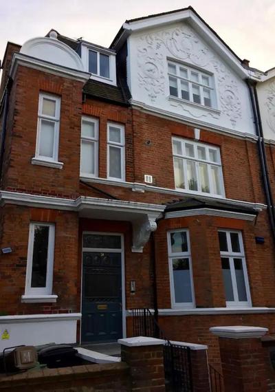 Stylish top floor 1 bed flat in West Hampstead