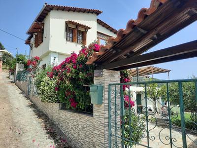 Ella's Sea View Villa