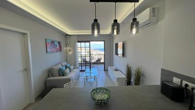 Boutique one bed sea views and free wifi
