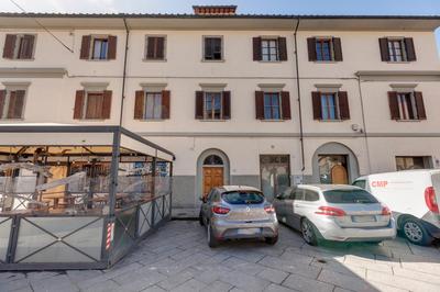 Pisana Apartment by Mamo Florence