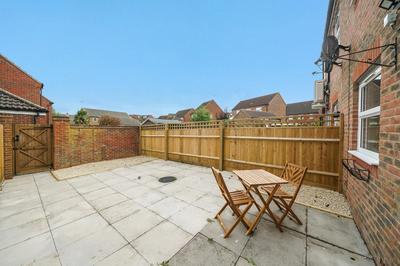 Aylesbury Comfy 3BR Home, Sleeps 5, Perfect for families & Contractors Homely Stay, Netflix