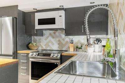 Furnished 2BR Rosemont Apt - Utilities Included