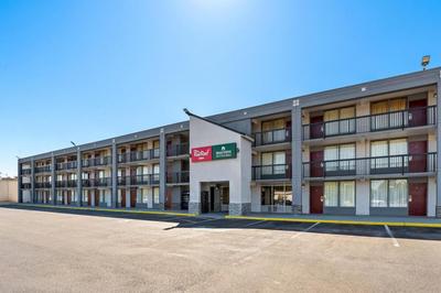 HomeTowne Studios by Red Roof Richmond - Airport Sandston, 사진 2