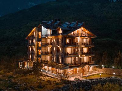 Nazaara - A Luxe Retreat