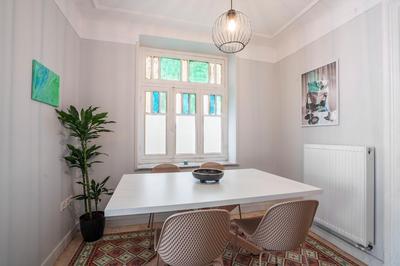 Neo Classic - Amazing 2Br House in Prime Location