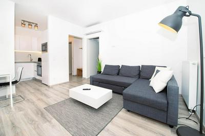 Downtown family apartment by FirstHost 3436A303