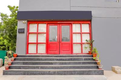 Townhouse Hotel Royal Adress Nearest Parthala Chowk