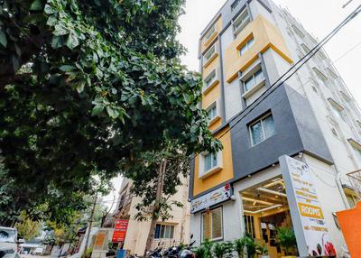 Hotel Marella Grand Inn