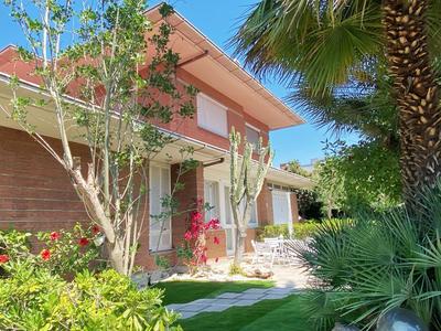 VILLA BRANDO - Exclusive 9-Guests Villa near Sabaudia, with Garden & Bikes