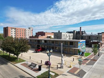 Lindell Motor Lodge - Downtown Cedar Falls Studio With Free Gated Parking!