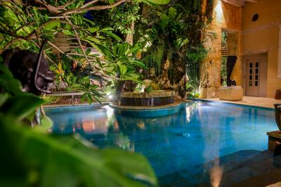 Casa Santiago Botero Lux by Seratta