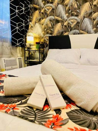 Cozy Minimalist Condotel near NAIA