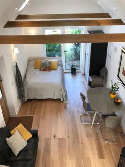 The Coach House, GUILDFORD