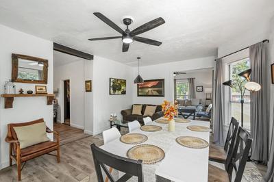 5BR Home 10 mins Fair Park, Sleeps 14