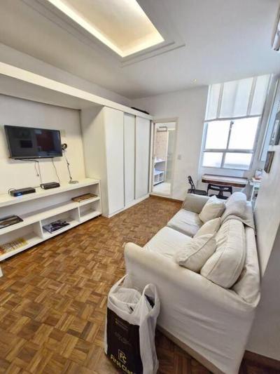 Studio no coração de Ipanema com split e internet