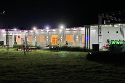 Hotel O Vaikunth Radhika Farm