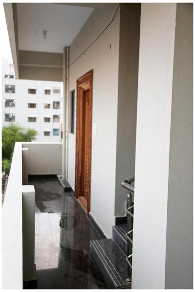 Padmavathi Homestay -2BHK 1BHK AC Apartments for group of families - Best location - Flyover to Alipiri gate - Walk to PS4 Veg Restaurant - Modular Kitchen