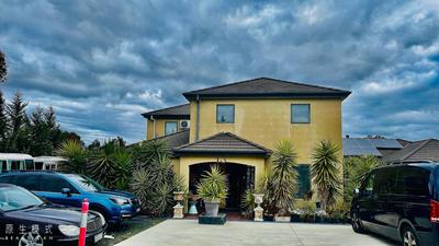 Oaklands Junction homes