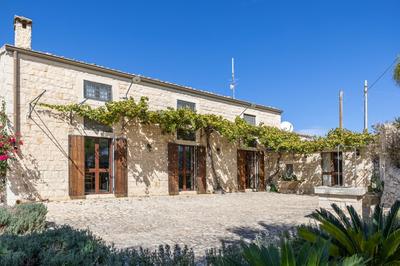 Villa Antica Aia con piscina