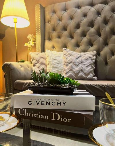 AR's Crib Azure Staycation