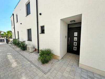 Beautiful new PalmTree Apartments III