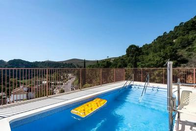 3 Bed Apartment in Benahavís