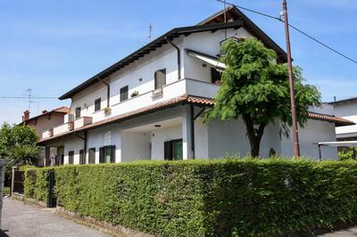 Casa Dori x 6 persone 3 camere, 2 bagni, cucina, a Bergamo pochi minuti dall' aeroporto di Bergamo "Caravaggio"