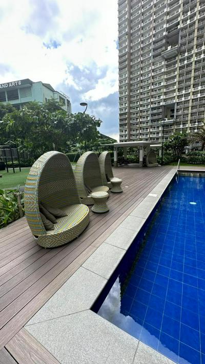 2 Bedrooms with balcony and parking