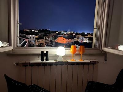 La Finestra sul faro mare centro porto