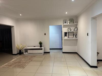 HomelyVest Guesthouse