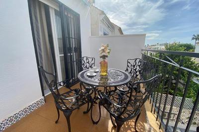 Appartment with equipped solarium barbecue and swimming pool