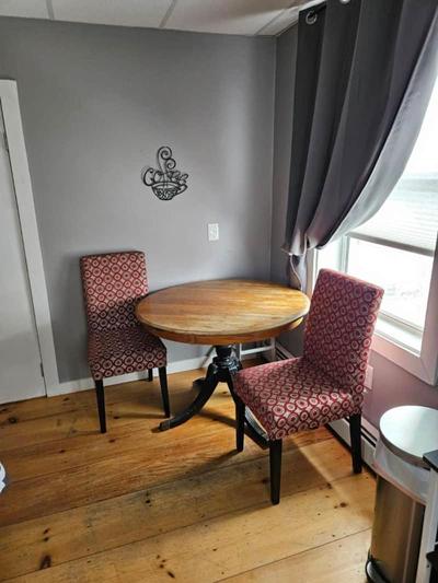 Simple & Convenient Downtown Living