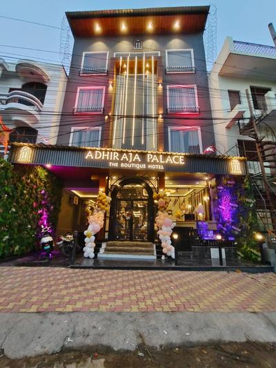 Hotel Adhiraja palace